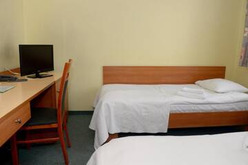 Фото номера Четырехместный номер с ванной комнатой Отель Hotel U Braci Zygmuntów г. Лежайск 2